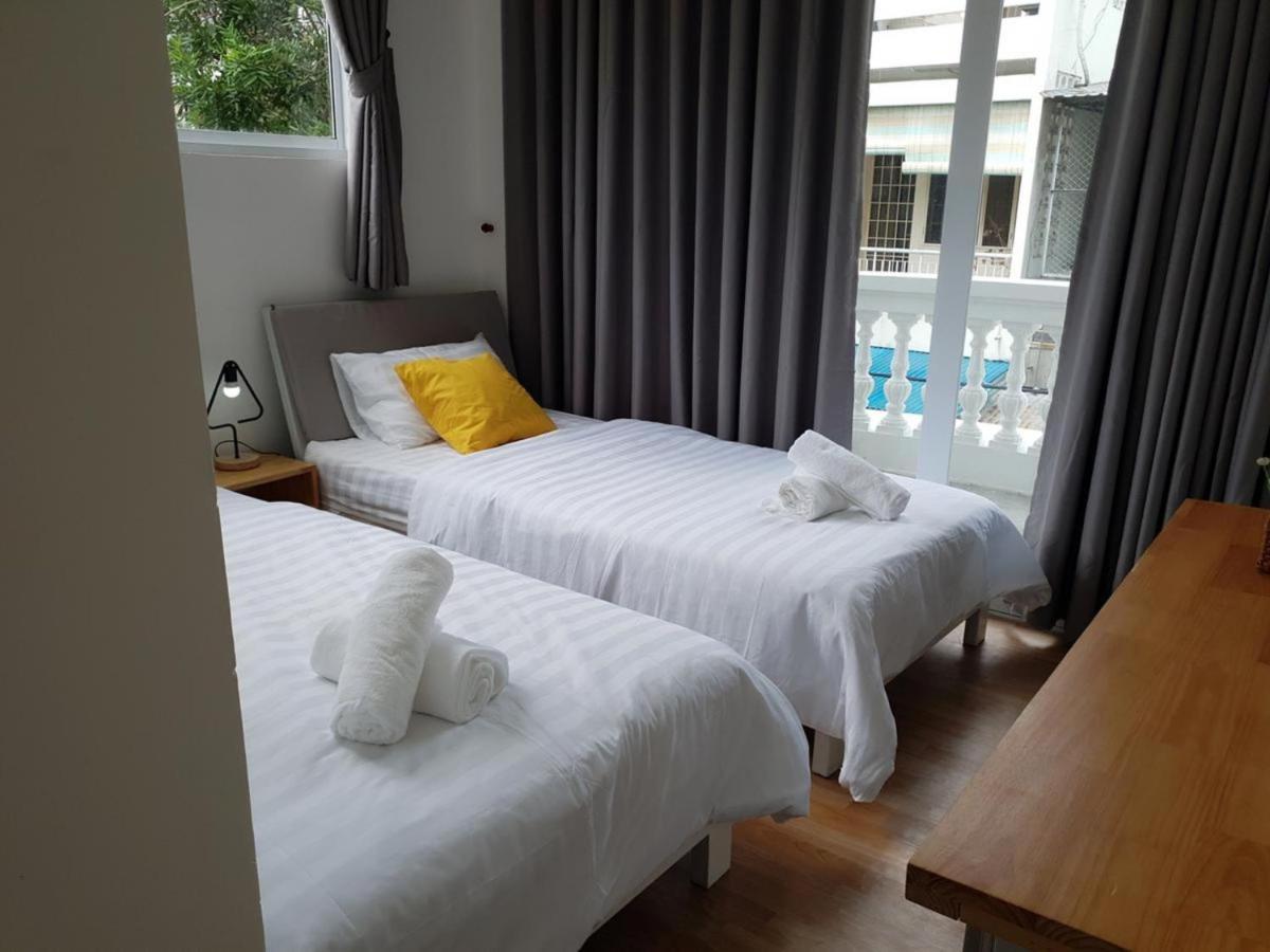 Yelo Hostel & Cafe Hô Chi Minh-Ville Extérieur photo